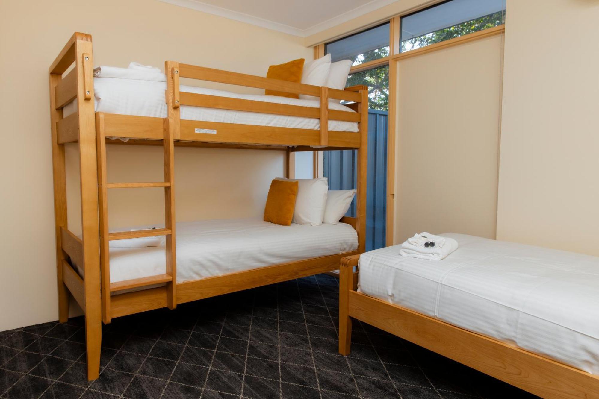 Lakeview Hotel Motel Shellharbour Esterno foto